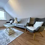 Cozy Coastal In Villa